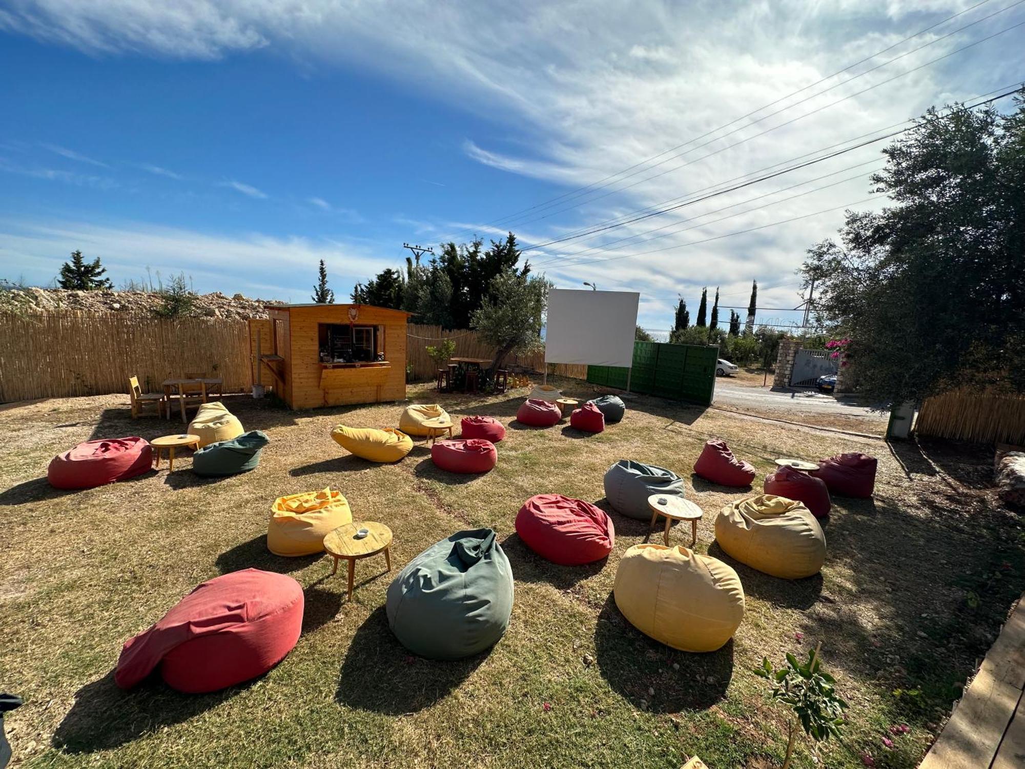 Hotel Alt Camping Dhërmi Esterno foto